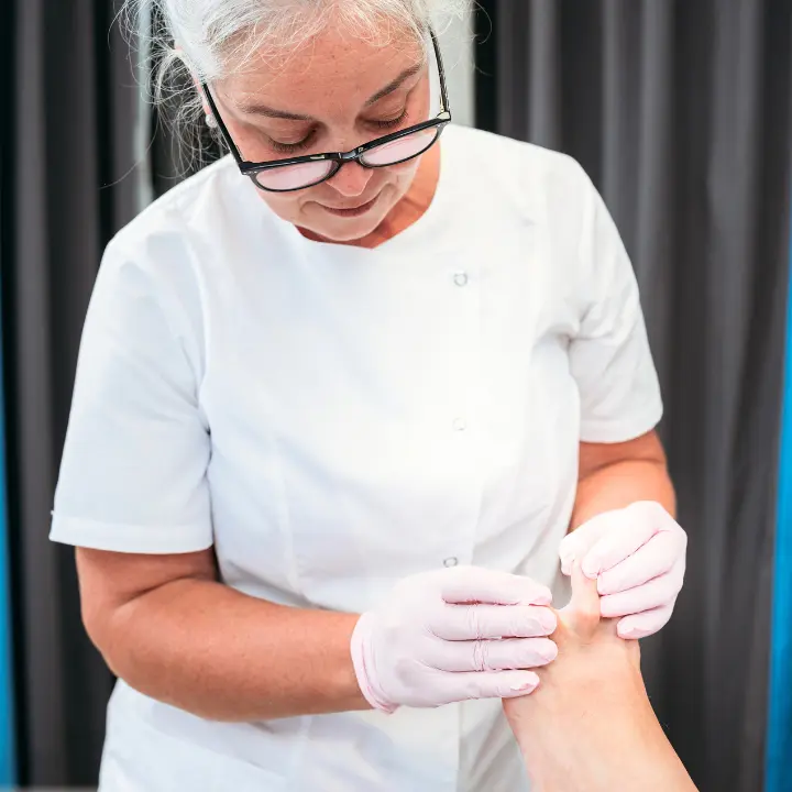 Lábujjköz_Vizsálat